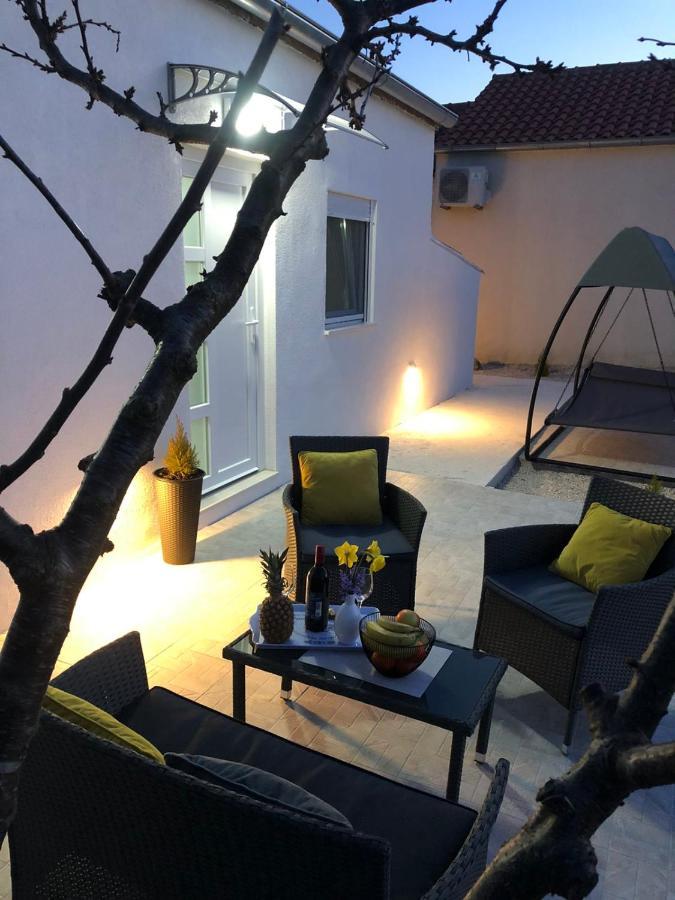 Apartman Ana Leilighet Crno Eksteriør bilde