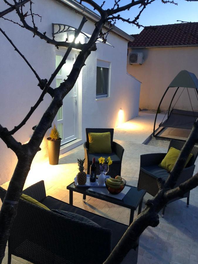 Apartman Ana Leilighet Crno Eksteriør bilde