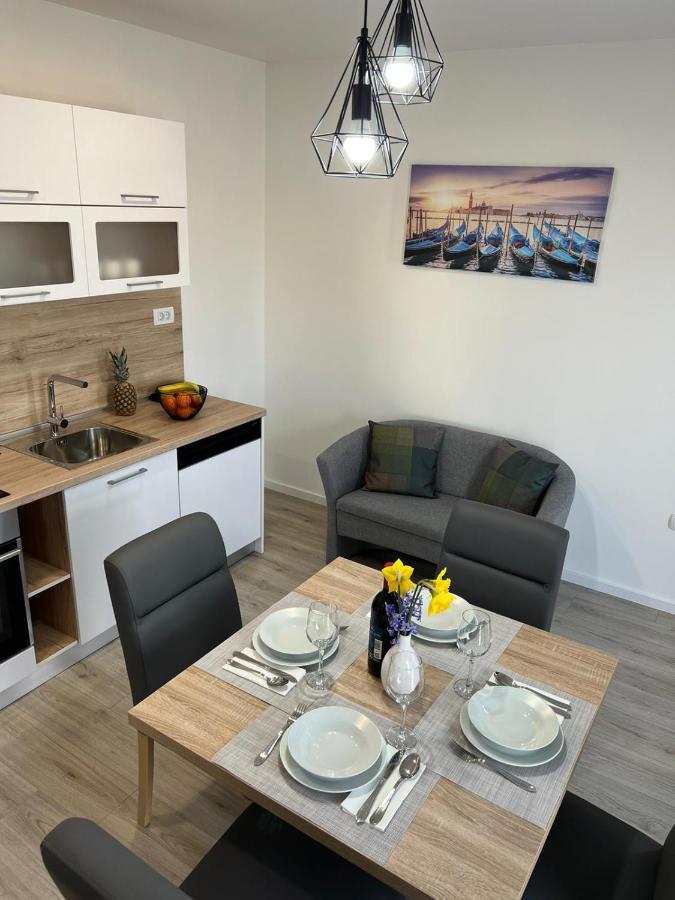 Apartman Ana Leilighet Crno Eksteriør bilde