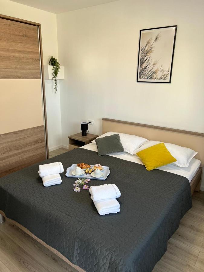 Apartman Ana Leilighet Crno Eksteriør bilde