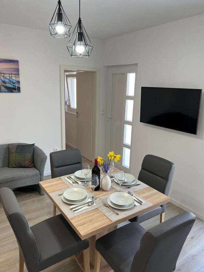 Apartman Ana Leilighet Crno Eksteriør bilde